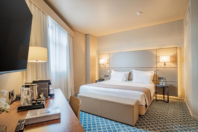 Hotel Dom Henrique - Downtown - image 29