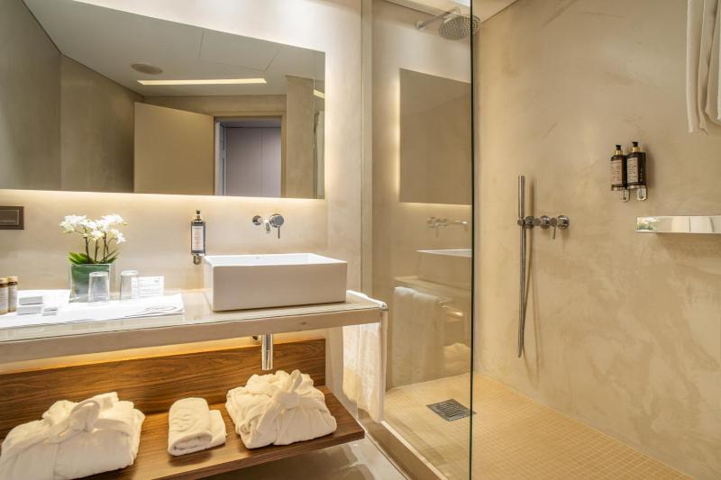 Comfort King Room image 1