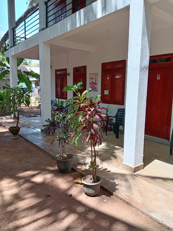 Lake House Home Stay - image 22
