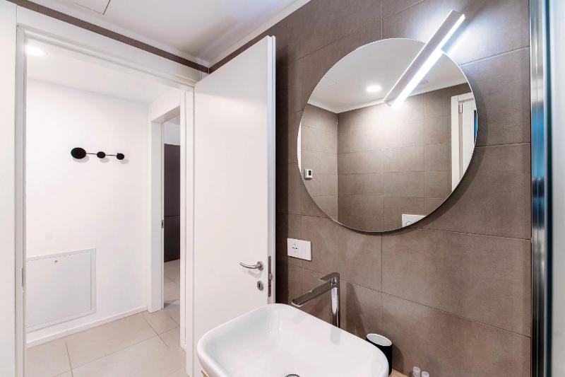 Como Lago Apartment by Quokka 360 - Close to the Lake and Train Station - image 4