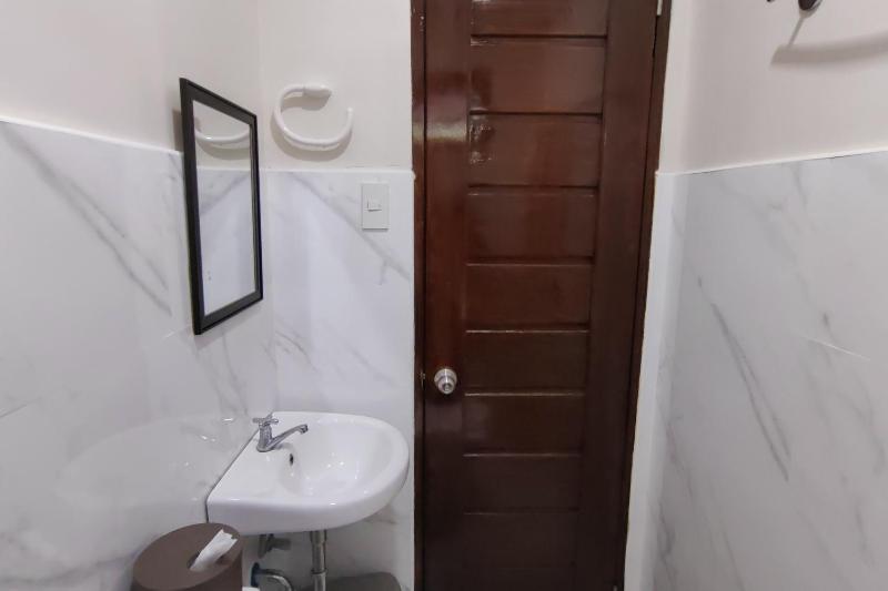Jmorino Pension House Palawan City Center - image 30