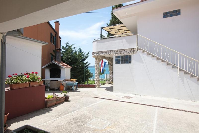 Two-Bedroom Apartment with Terrace and Sea View image 3