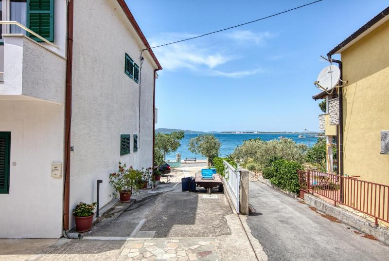 Two-Bedroom Apartment with Terrace and Sea View image 2