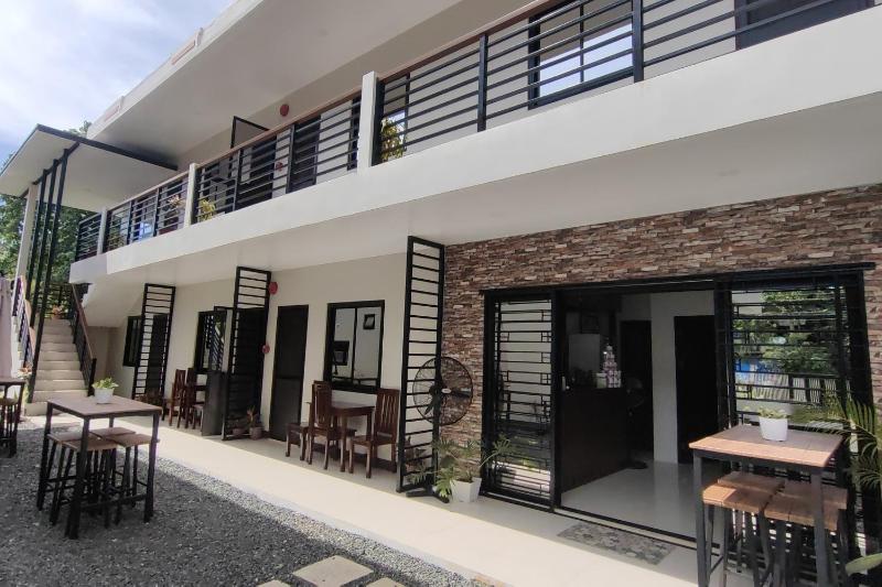 Jmorino Pension House Palawan City Center - image 9