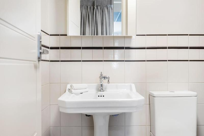 Cityview Studio - Heart of Te Aro - Sleeps 2 - image 6