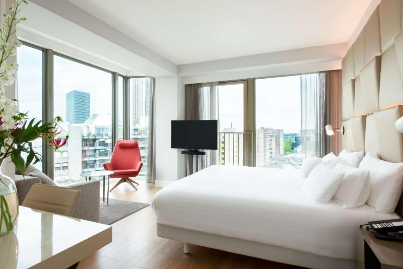 Family Adjoining Room (2 Adults + 2 Children) image 1
