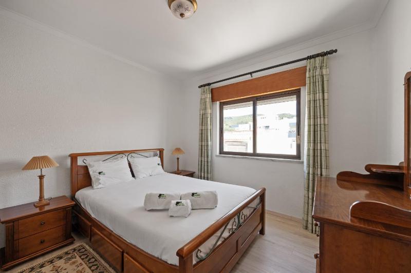 BmyGuest - Sesimbra Central Apartment - image 12