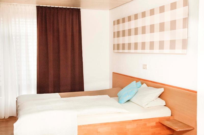 Double Room image 2