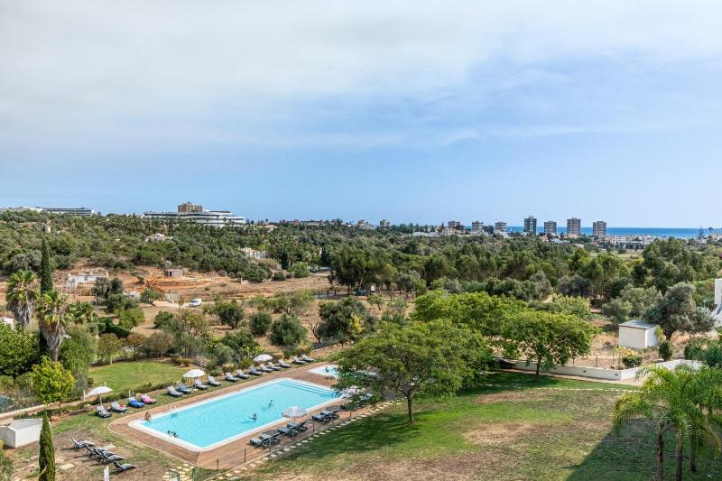 Superior Apartment image 3