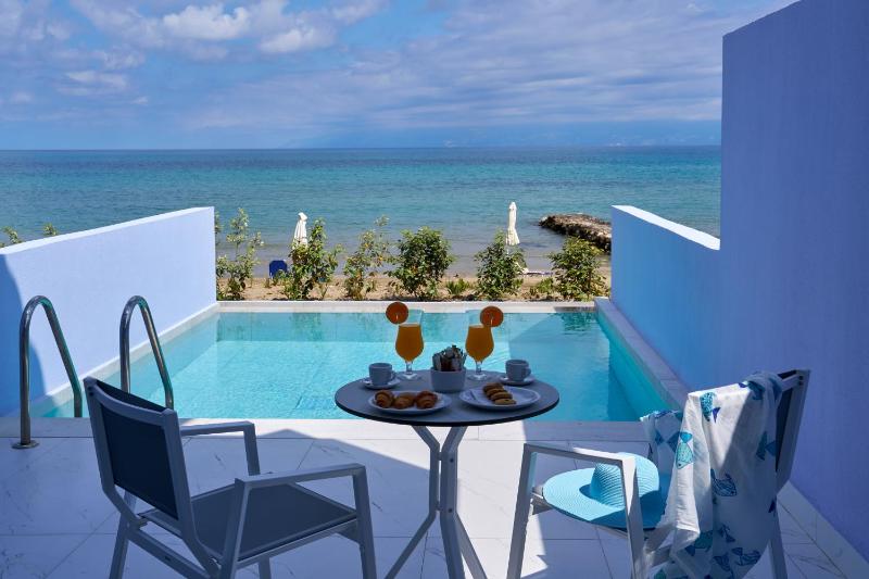 Double Sea View with Private Pool image 3