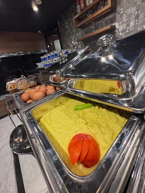 Royal Garden Hotel & Restaurant - image 5