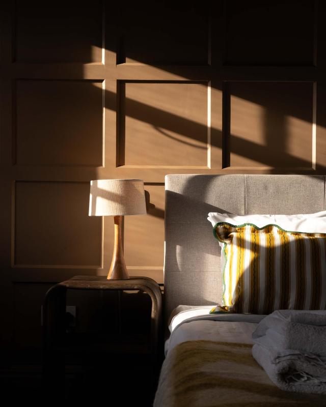 Standard Double Room image 4