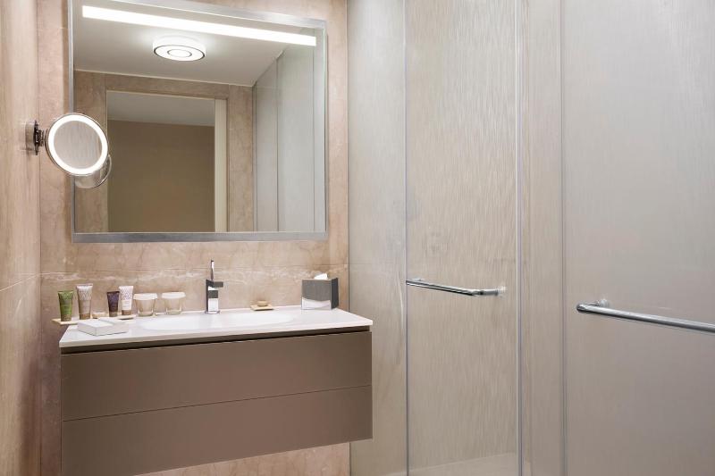 Two-Bedroom Residence with Panoramic Bosphorus View image 3