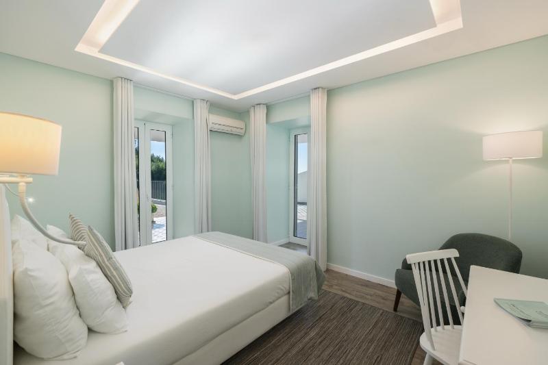Superior Double Room image 4