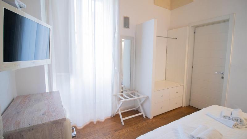 Superior Double Room image 4