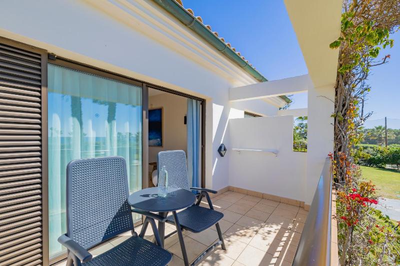 Double Room with Sea View image 2
