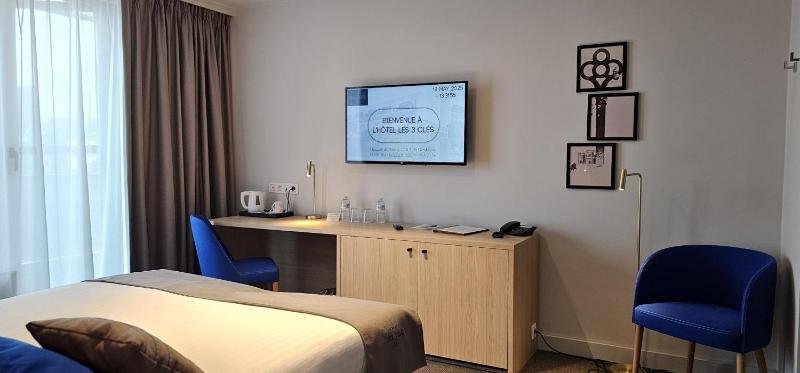 Executive Room image 3