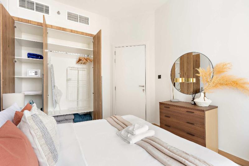 Silkhaus Vacation Homes Sunlit 1BDR Stay Near Al Maryah Island - image 16