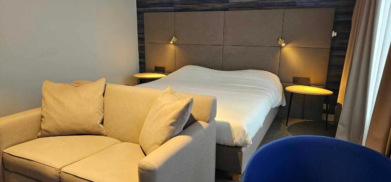 Superior Double Room image 3