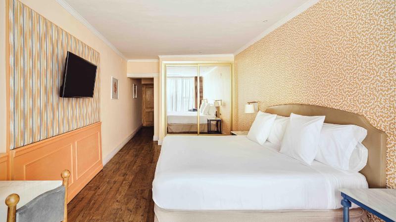 Superior Double or Twin Room image 1