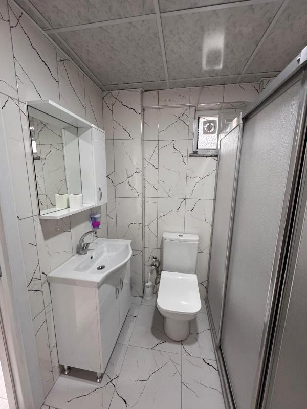 Triple Room with Balcony image 4