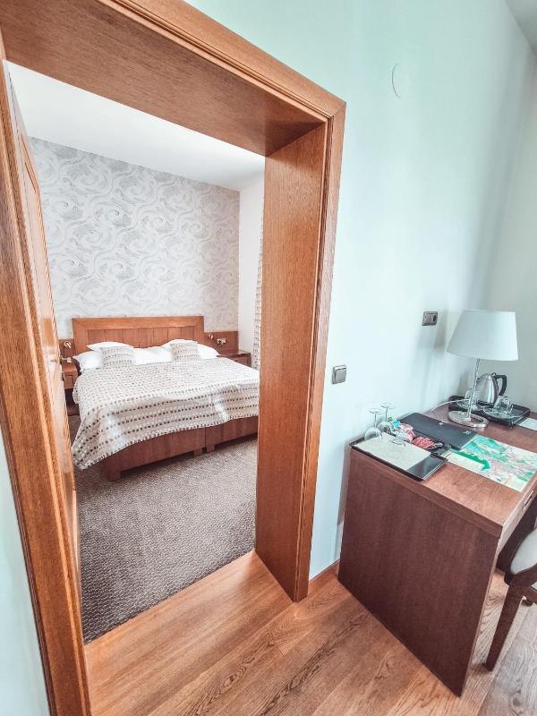 Apartment image 3