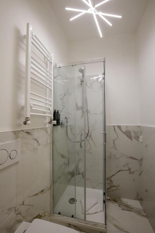Condotti Spanish Steps Ambassador Apartment - image 11