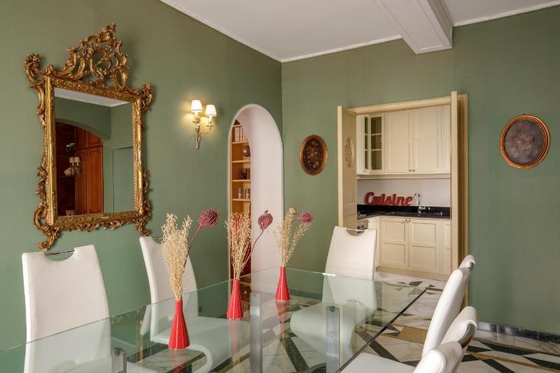 Condotti Spanish Steps Ambassador Apartment - image 12