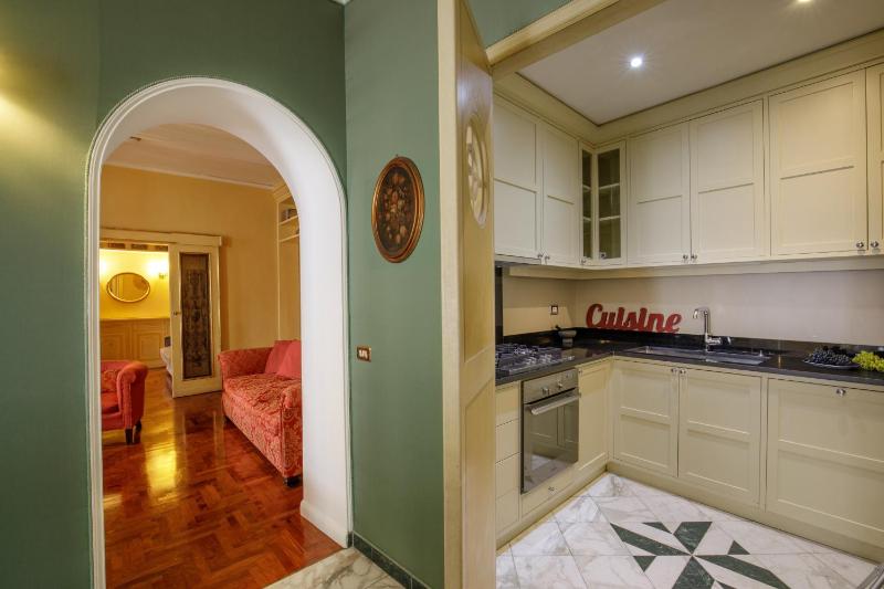 Condotti Spanish Steps Ambassador Apartment - image 14