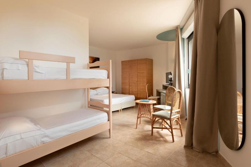 Standard Triple Room image 1