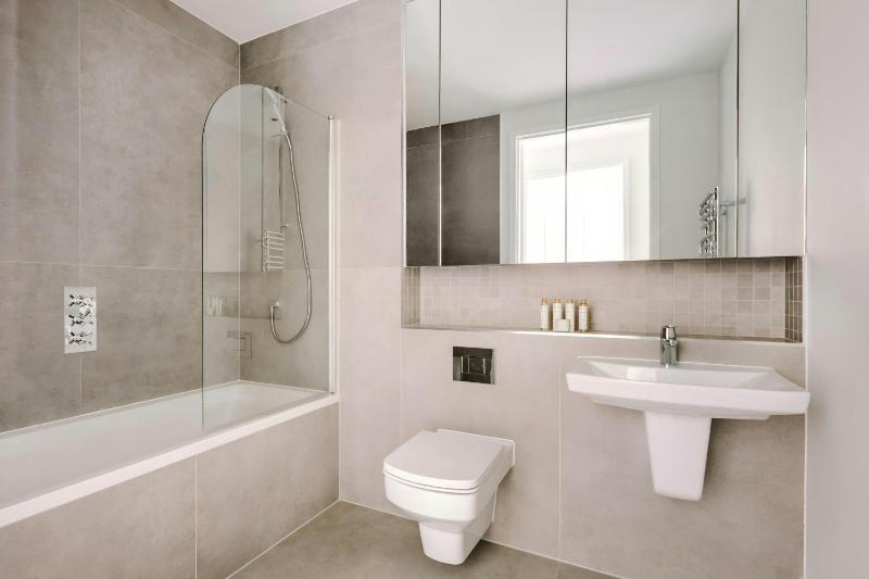 Two-Bedroom Spacious Apartment with Balcony image 4