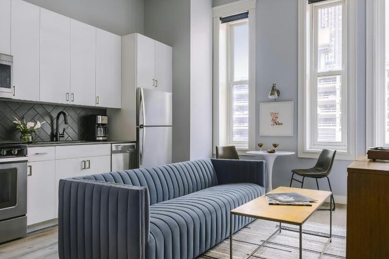 One-Bedroom Apartment with Double Bed image 1