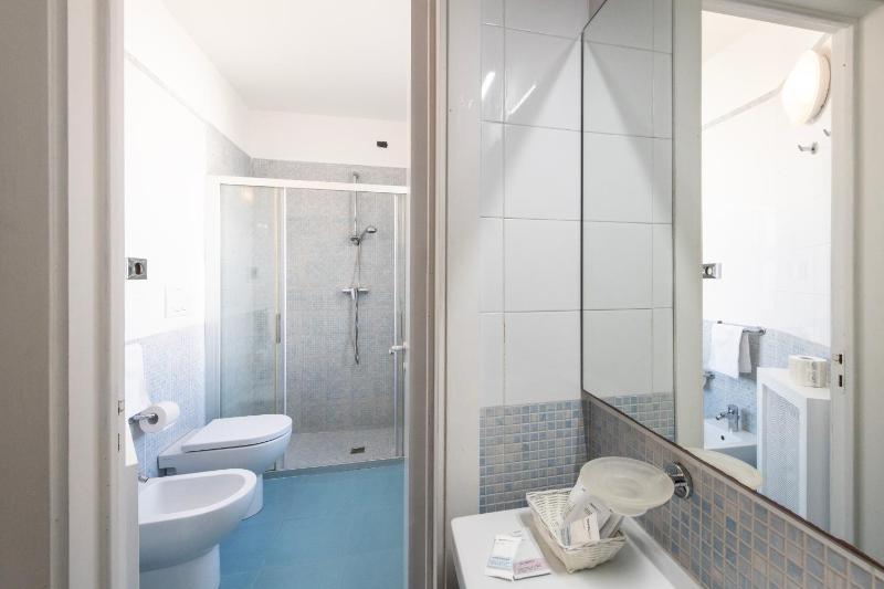 Superior Quadruple Room image 1