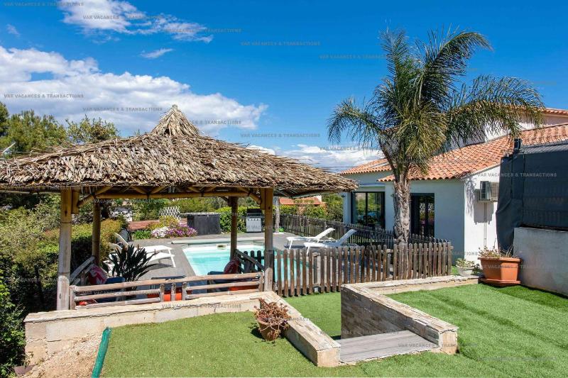 Villa piscine climatisation jardin barbecue internet refait à neuf en 2023 - image 15