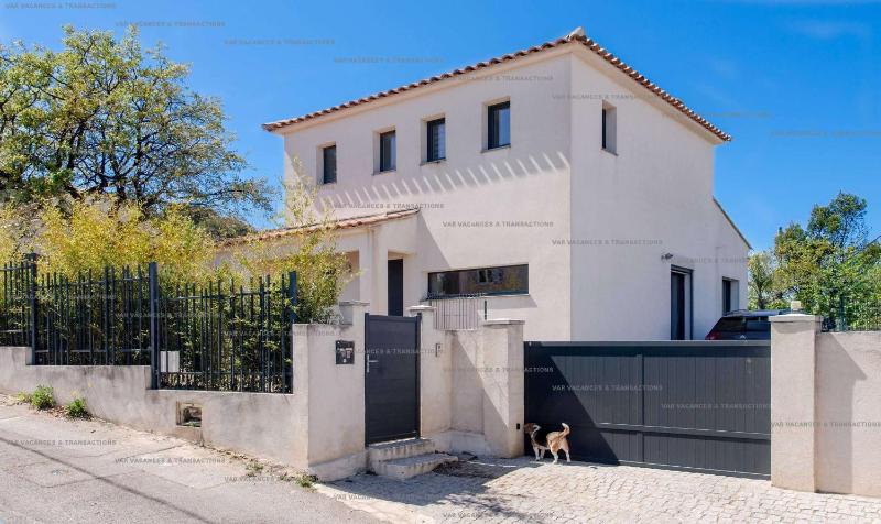 Villa piscine climatisation jardin barbecue internet refait à neuf en 2023 - image 17