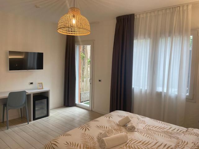 Superior Double Room image 3