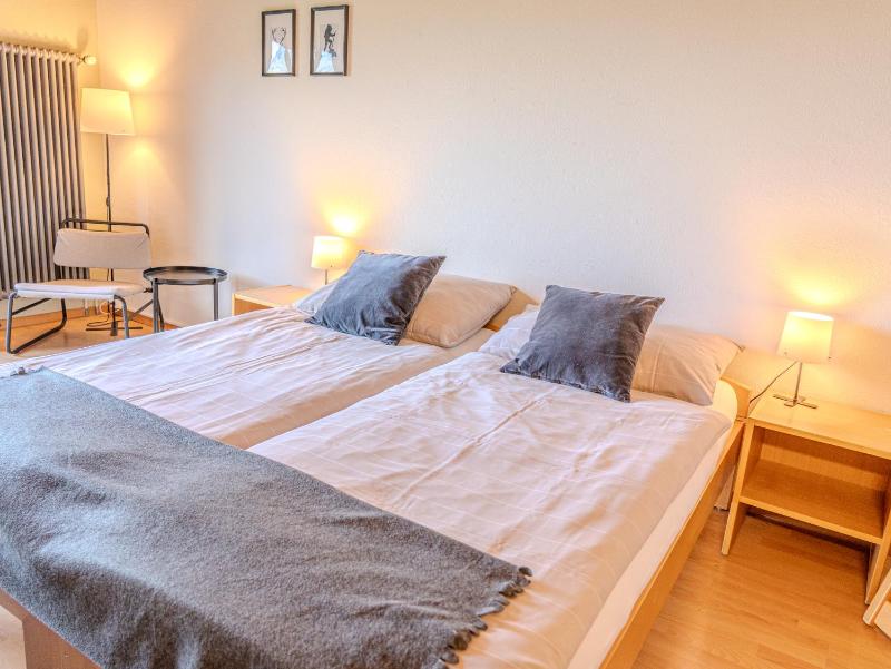 Double Room with Shared Bathroom image 1