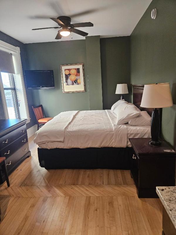 Double Room image 2