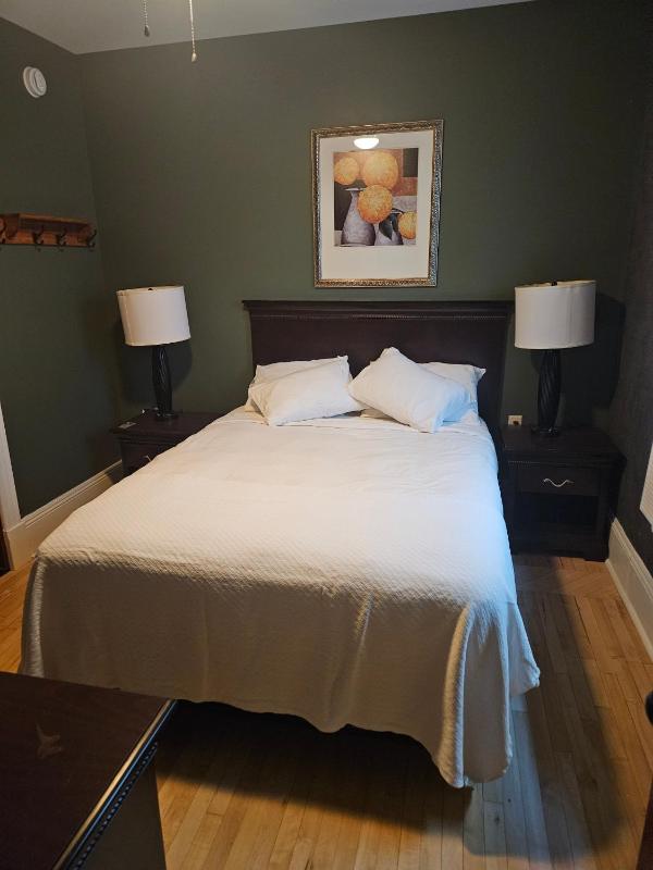 Twin Room image 1