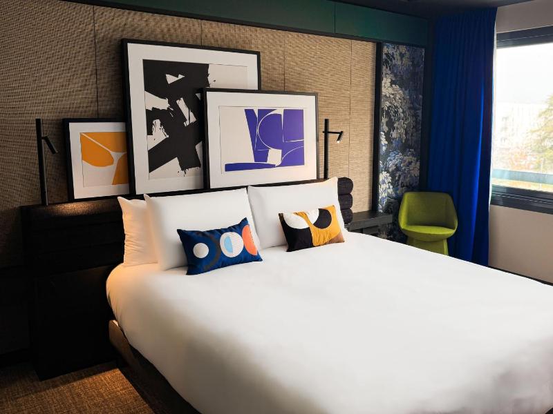 Design Double Room image 3