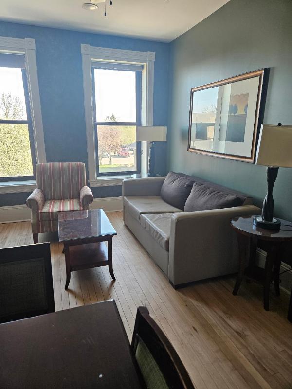 Suite with City View image 2