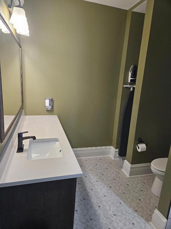 One-Bedroom Suite image 3