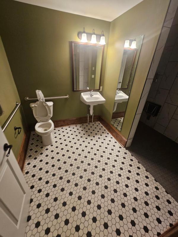 Quadruple Room image 3