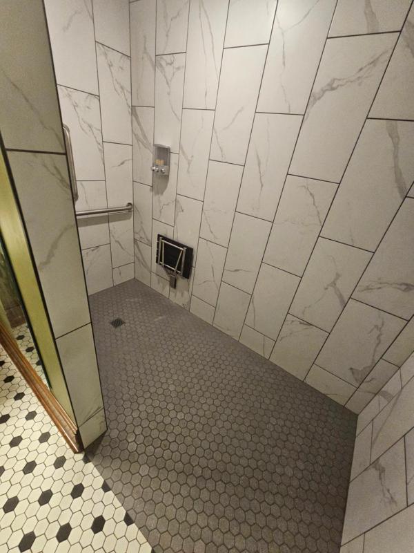 Quadruple Room image 2