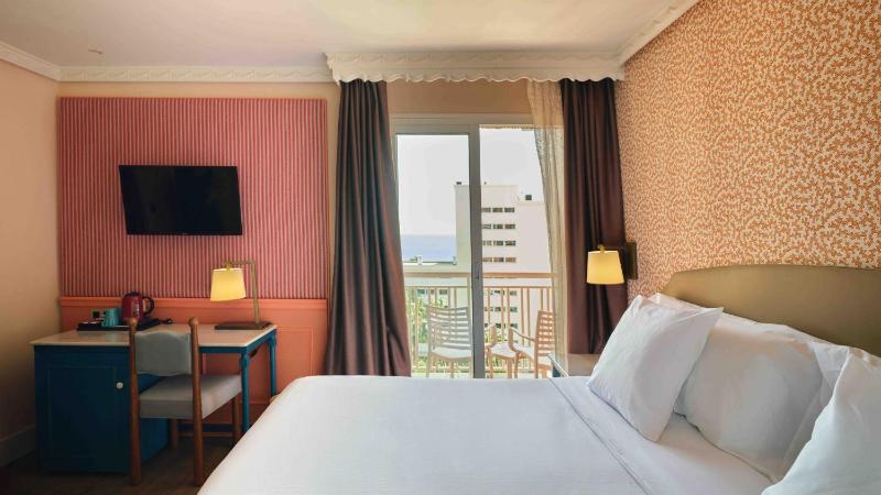 Double or Twin Room with Side Sea View image 3