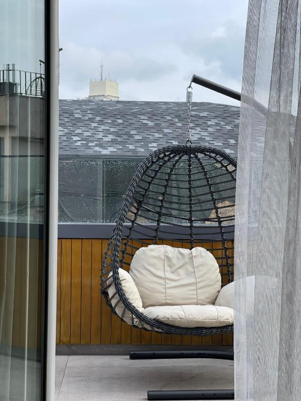 King Room with Balcony image 1