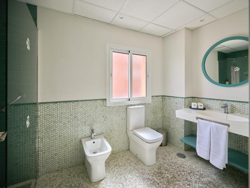 Triple Room image 3