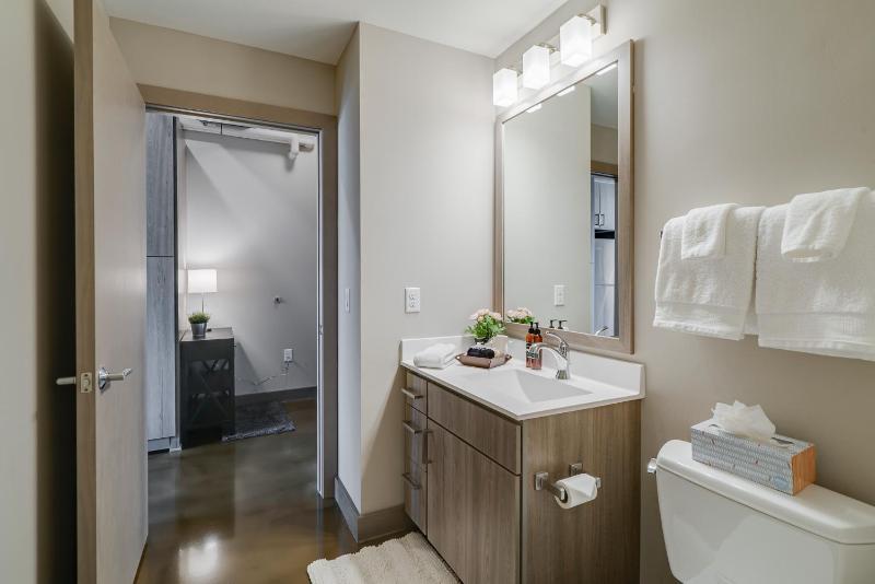 Sable 506 - One Bedroom - image 26