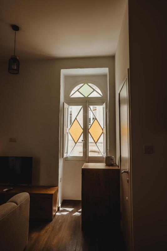 Studio Apartment image 4