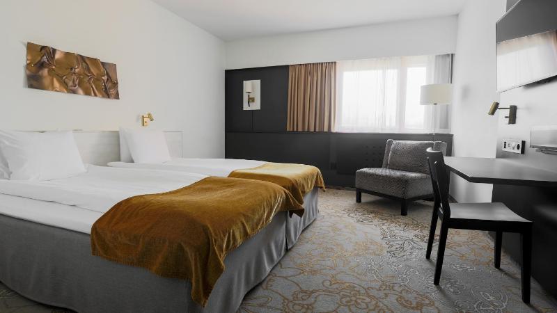 Superior Twin Room image 1